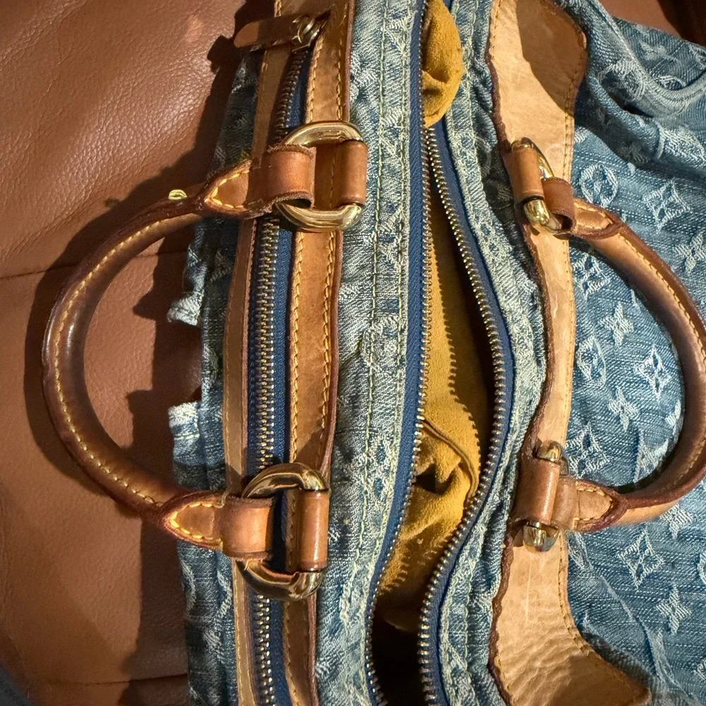 Louis Vuitton Blue Denim Handbag - Picture 10 of 13